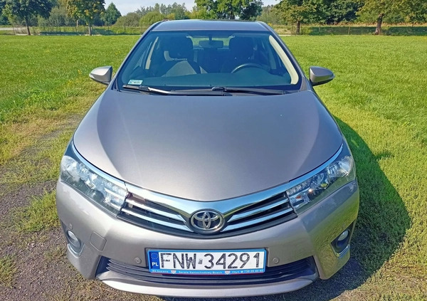 Toyota Corolla cena 45899 przebieg: 171500, rok produkcji 2015 z Ożarów Mazowiecki małe 67